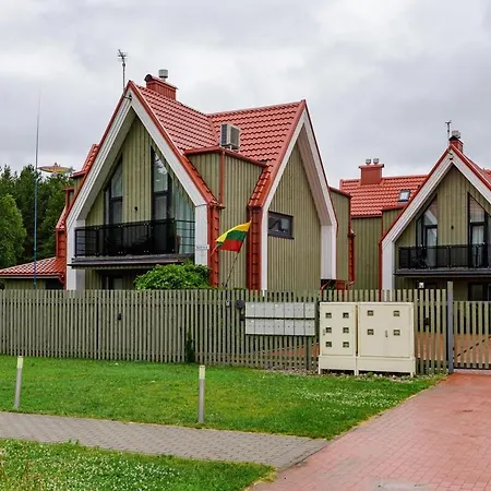 Holiday home Zalia Kopa Kotedzas Su Kiemeliu 200 M Iki Juros Palanga